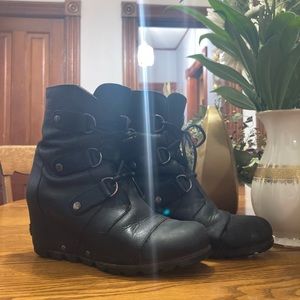 SOLD Sorel Joan of Arc Wedge